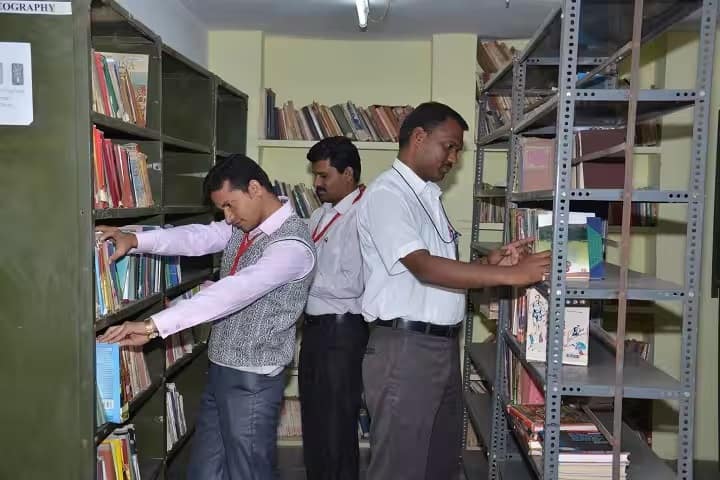 Dada Patil Mahavidyalaya campus in Karjat, Maharashtra, India — photo 5