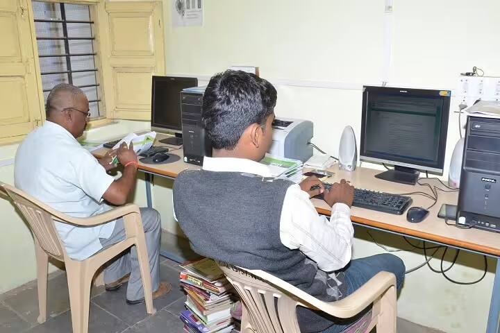 Dada Patil Mahavidyalaya campus in Karjat, Maharashtra, India — photo 6