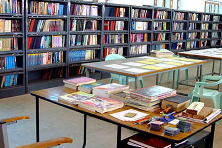 Sw Daya Shanker Patel PG College campus in Sitapur, Uttar Pradesh, India — photo 3