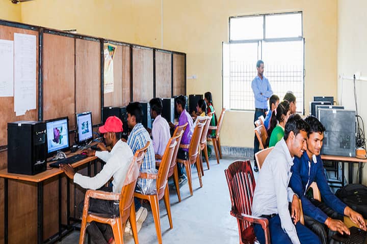 Ram Yash Post Graduate College campus in Allahabad, Uttar Pradesh, India — photo 4