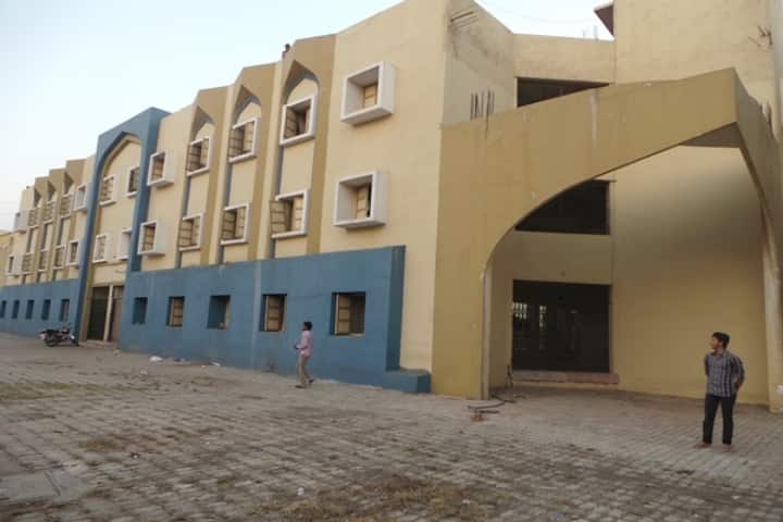 Jamia Institute of Engineering and Management Studies campus in Nandurbar, Maharashtra, India — photo 1