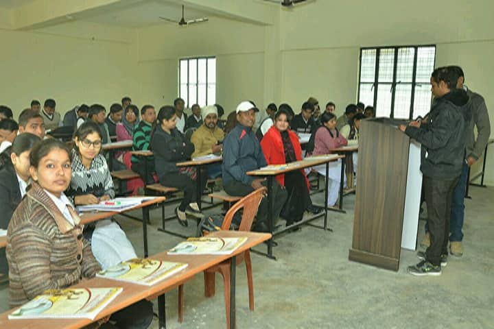 RK Yadav Law College campus in Allahabad, Uttar Pradesh, India — photo 5