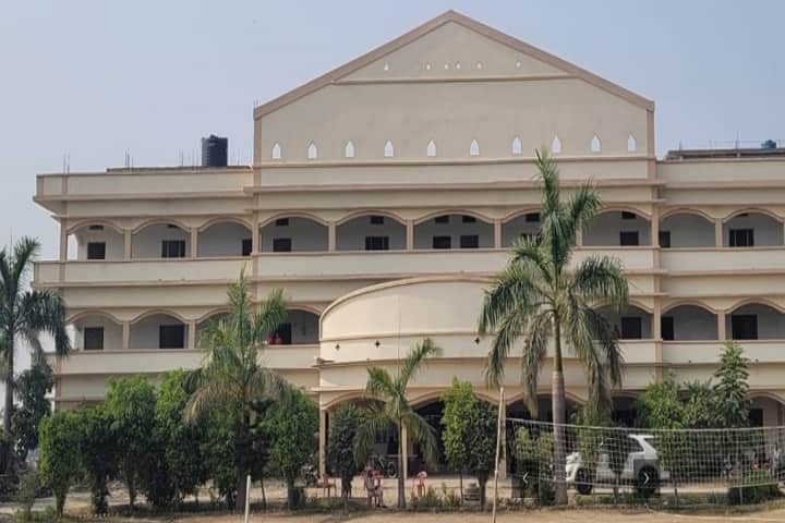 Babu Shivpattar Rai Smarak Snatkottar Mahavidyalaya campus in Azamgarh, Uttar Pradesh, India — photo 1