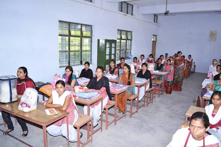Tikaram Yadav Smriti Mahavidyalaya campus in Jhansi, Uttar Pradesh, India — photo 2