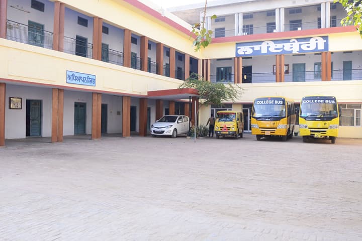 SD Kanya Mahavidyala campus in Mansa, Punjab, India — photo 1