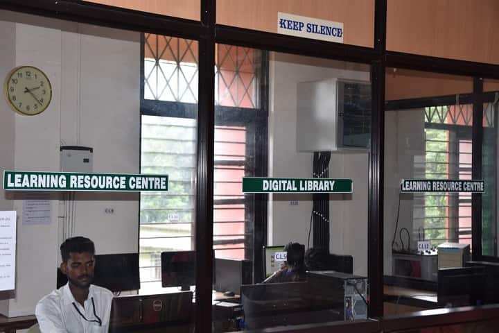 Government College campus in Thamarassery, Kerala, India — photo 2