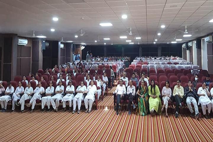 Government Nursing College campus in Surat, Gujarat, India — photo 1
