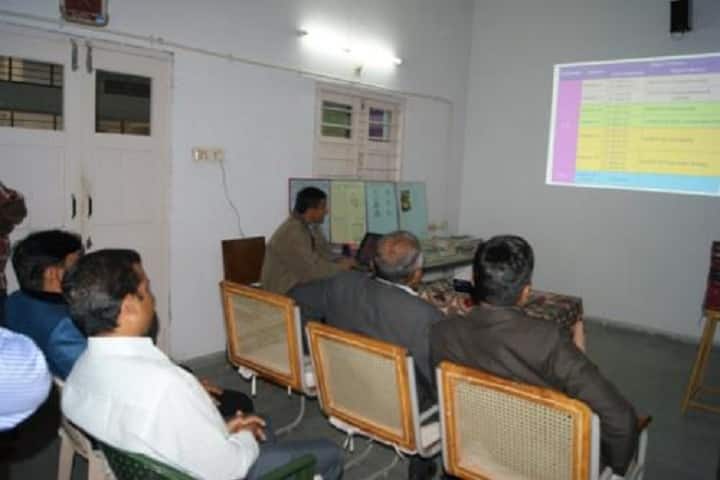 RR Mehta College of Science and CL Parikh College of Commerce campus in Palanpur, Gujarat, India — photo 6