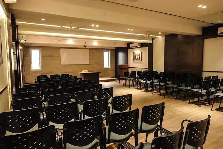 Bakliwal Foundation College of Arts campus in Navi Mumbai, Maharashtra, India — photo 4
