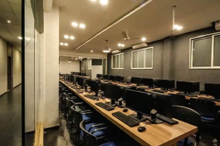 Bakliwal Foundation College of Arts campus in Navi Mumbai, Maharashtra, India — photo 5