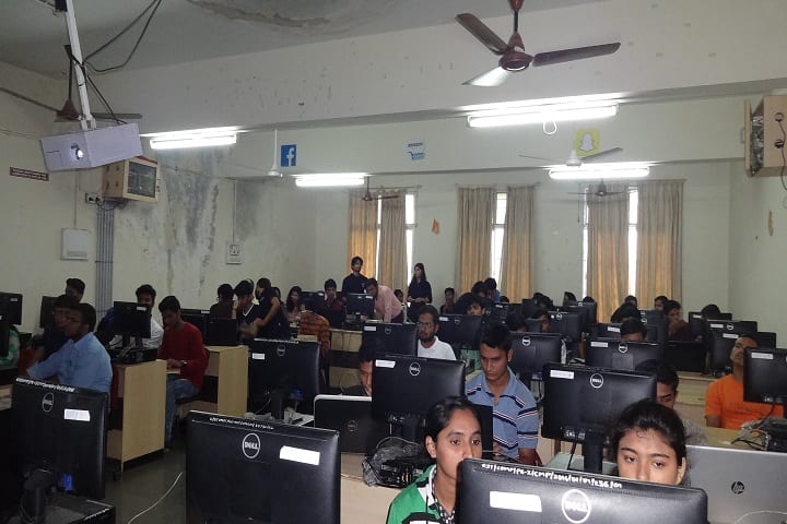 Hutatma Rajguru Mahavidyalaya campus in Rajgurunagar, Maharashtra, India — photo 3