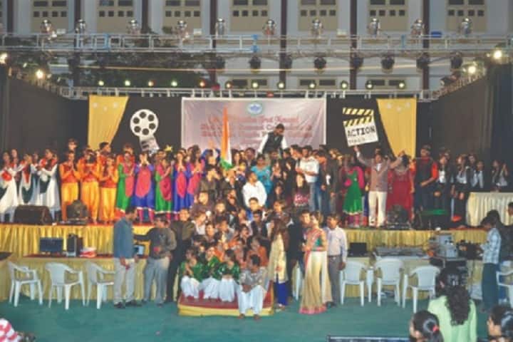 Shri GH Gosrani Commerce College and Shri DD Nagda BBA College campus in Jamnagar, Gujarat, India — photo 4