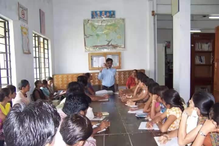 Shri and Smt PK Kotawala Arts College campus in Katpur, Gujarat, India — photo 4