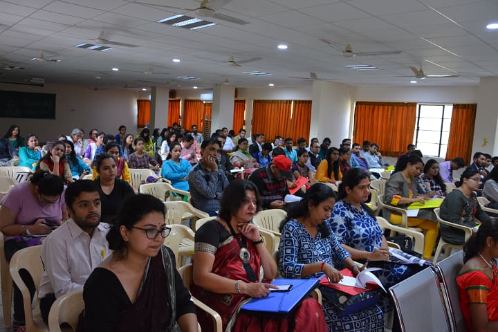 HM Patel Institute of English Training and Research campus in Anand, Gujarat, India — photo 4