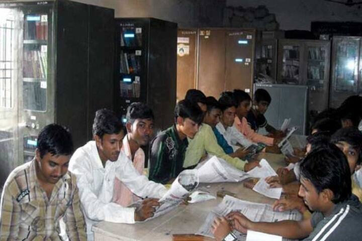 HL Patel Arts and Commerce College campus in Bhayavadar, Gujarat, India — photo 4