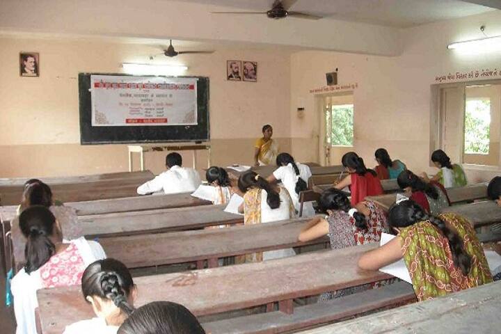 HL Patel Arts and Commerce College campus in Bhayavadar, Gujarat, India — photo 5