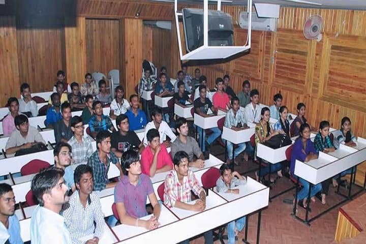 CP Patel and FH Shah Commerce College campus in Anand, Gujarat, India — photo 2