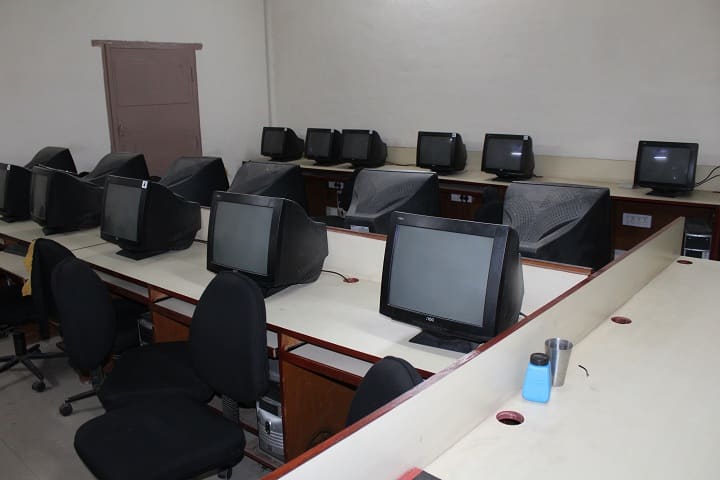 CP Patel and FH Shah Commerce College campus in Anand, Gujarat, India — photo 3