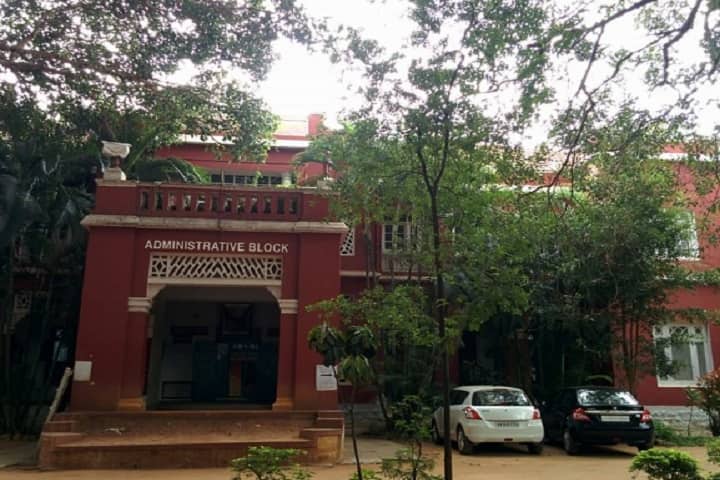 Sree Siddaganga College of Arts Science and Commerce for Women campus in Tumkur, Karnataka, India — photo 1