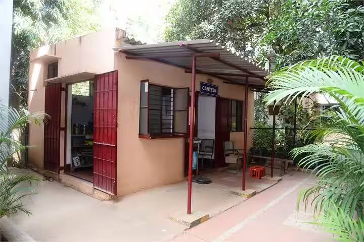 Sree Siddaganga College of Arts Science and Commerce for Women campus in Tumkur, Karnataka, India — photo 4