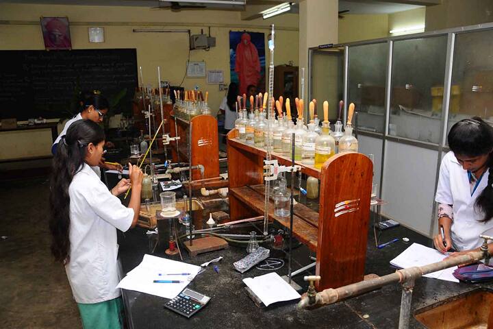 Sree Siddaganga College of Arts Science and Commerce for Women campus in Tumkur, Karnataka, India — photo 5
