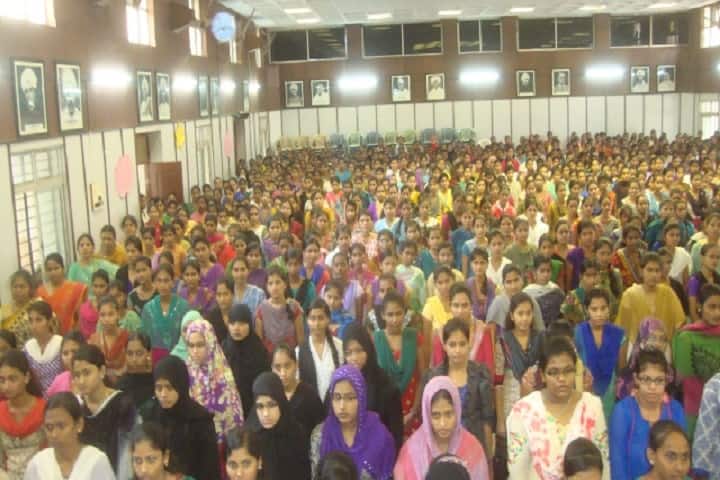 Smt Allum Sumangalamma Memorial College for Women campus in Ballari, Karnataka, India — photo 2