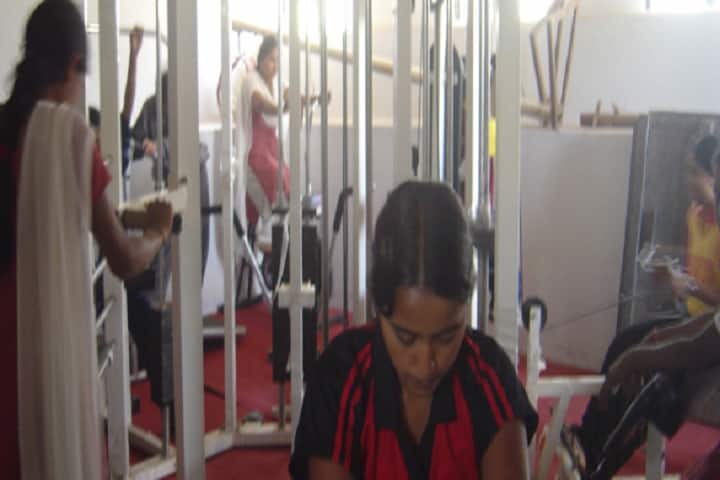 Smt Kallawwa Shivappanna Jigalur Arts and Dr Smt Sushila Murigeppa Sheshgiri Commerce College for Women campus in Hubali-Dharwad, Karnataka, India — photo 4
