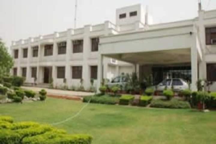 Advance Institute of Biotech and Paramedical Sciences, Kanpur campus in Kanpur, Uttar Pradesh, India