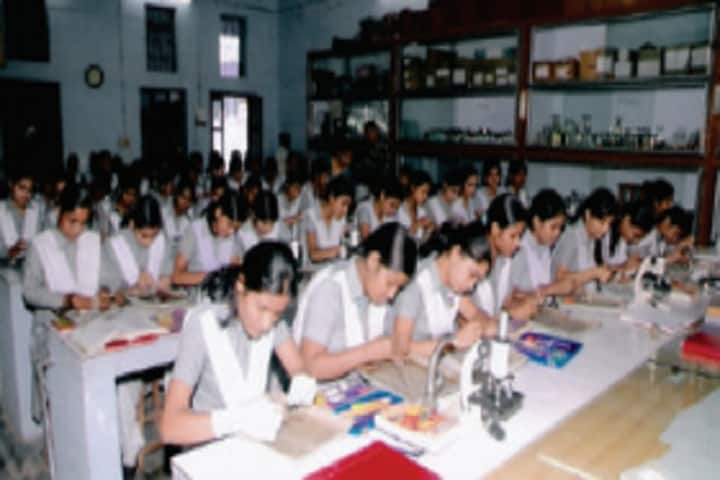 Sri Agrasen Kanya PG College campus in Varanasi, Uttar Pradesh, India — photo 5