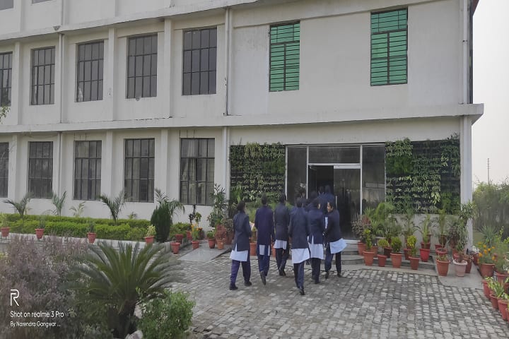 Springdale Mahila Mahavidyalaya campus in Bareilly, Uttar Pradesh, India — photo 1