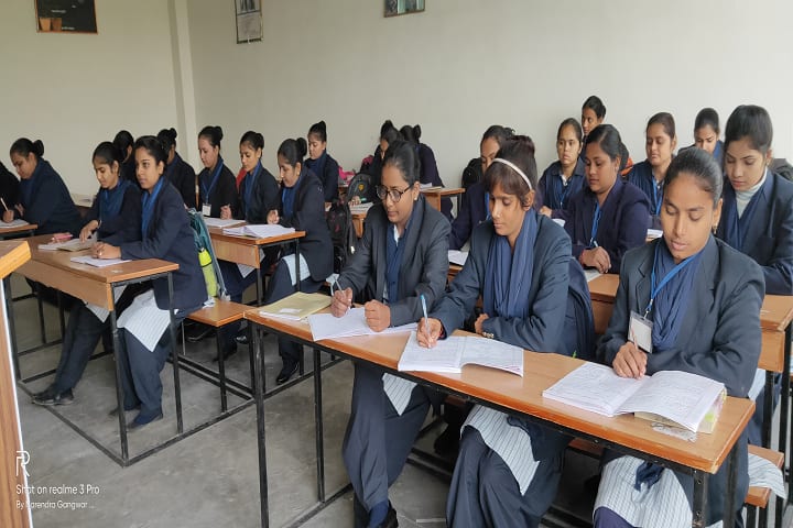 Springdale Mahila Mahavidyalaya campus in Bareilly, Uttar Pradesh, India — photo 3