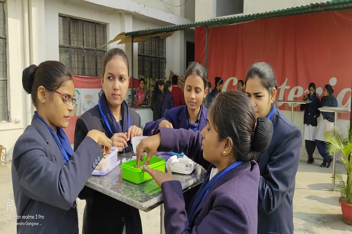 Springdale Mahila Mahavidyalaya campus in Bareilly, Uttar Pradesh, India — photo 5