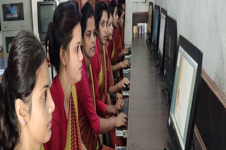 Raja Devi Mahila Mahavidyalya campus in Deoria, Uttar Pradesh, India — photo 3