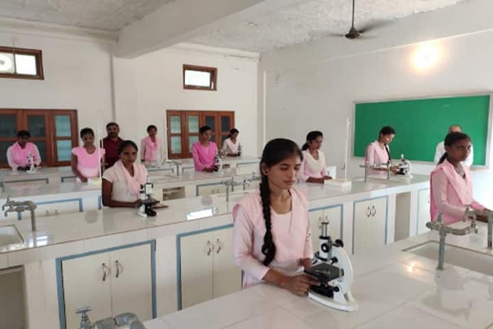 Raja Devi Mahila Mahavidyalya campus in Deoria, Uttar Pradesh, India — photo 6