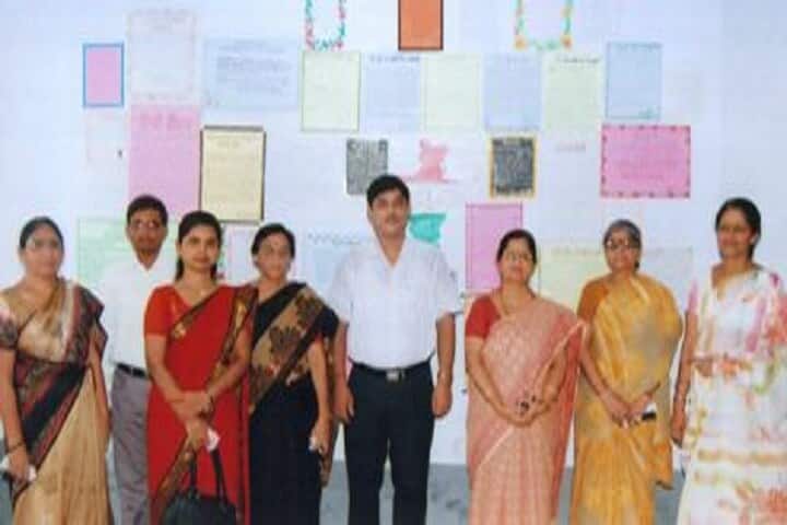 Shaym Narayan Urmila Girls Teacher Training College campus in Faizabad, Uttar Pradesh, India — photo 4