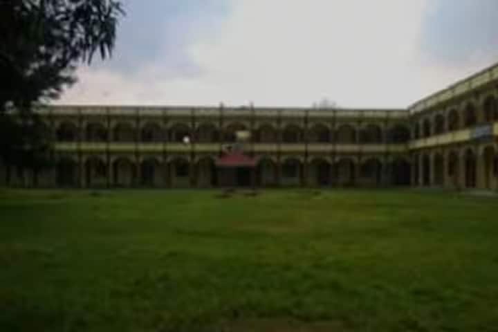 Sainik Law College campus in Allahabad, Uttar Pradesh, India — photo 2