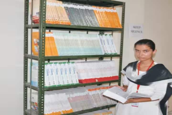 Shanti Devi Jain Degree College campus in Muzaffarnagar, Uttar Pradesh, India — photo 4