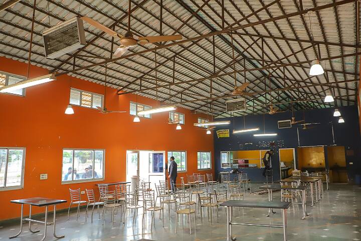 Shri Rawatpura Sarkar Snatak Mahavidyalaya campus in Datia, Madhya Pradesh, India — photo 6