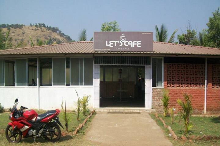 Dr BN Purandare Arts and Smt SG Gupta Commerce and Science College campus in Lonavala, Maharashtra, India — photo 2