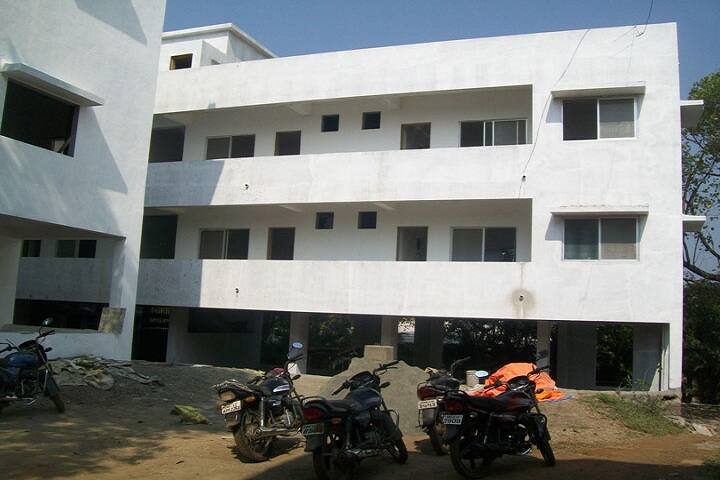 Dr BN Purandare Arts and Smt SG Gupta Commerce and Science College campus in Lonavala, Maharashtra, India — photo 6