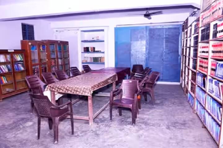 Hari Singh Ruprah Arts Commerce and Law College campus in Jabalpur, Madhya Pradesh, India — photo 3