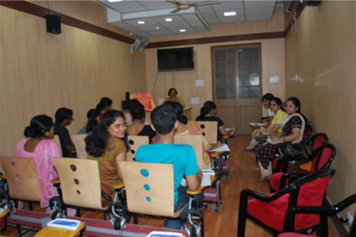 Maulana Azad College campus in Kolkata, West Bengal, India — photo 4