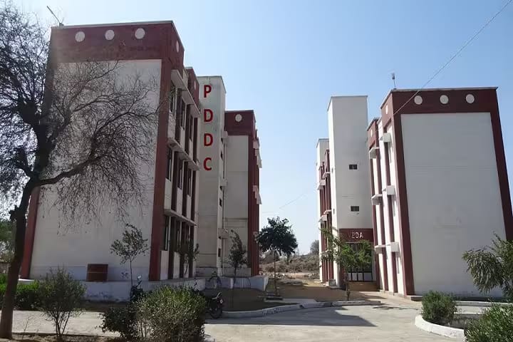 Prabhu Dhan Degree College campus in Churu, Rajasthan, India — photo 1