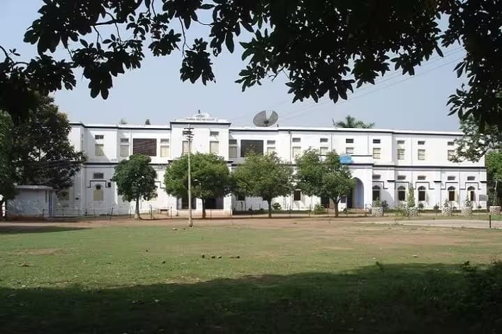 Bankura Christian College campus in Bankura, West Bengal, India — photo 1