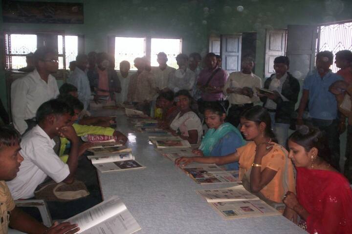 Shri Ghanshyam Dubey Mahavidyalaya campus in Bhadohi, Uttar Pradesh, India — photo 3