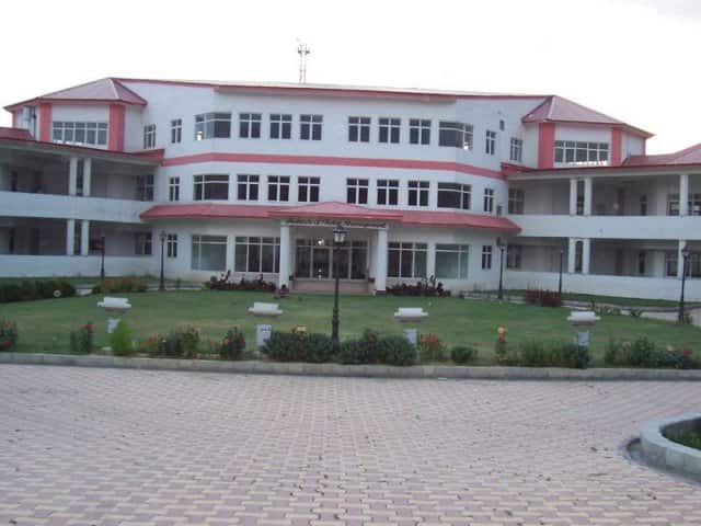 Institute of Hotel Management Catering and Nutrition campus in Srinagar, Jammu and Kashmir, India — photo 3