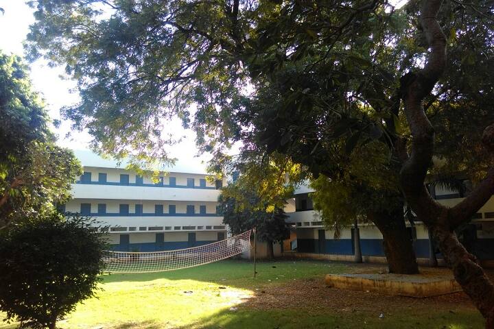 SGM English Medium College of Commerce and Management campus in Anand, Gujarat, India — photo 4