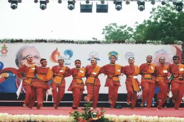 CU Shah Arts College campus in Ahmedabad, Gujarat, India — photo 5