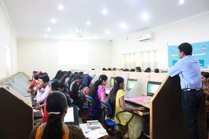 Pazhassi Raja College campus in Kalpetta, Kerala, India — photo 6