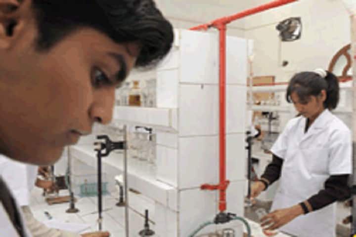 Sir Madanlal Institute of Pharmacy campus in Etawah, Uttar Pradesh, India — photo 5